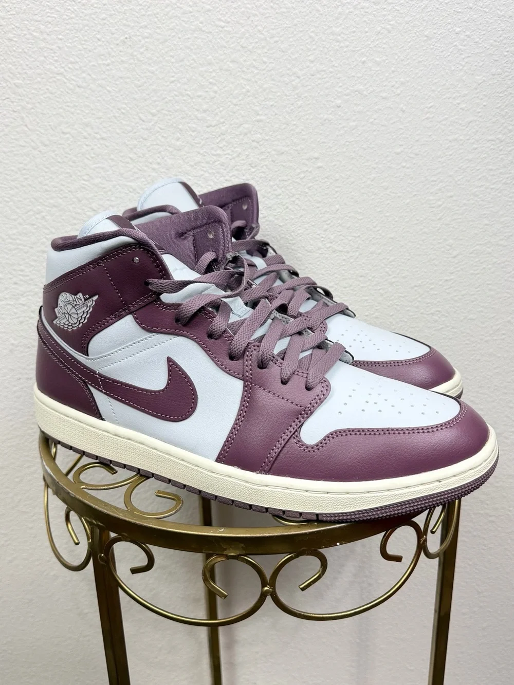 Nike Air Jordan 1 Mid Mauve-Sail UNISEX Size 12 BQ6472-050